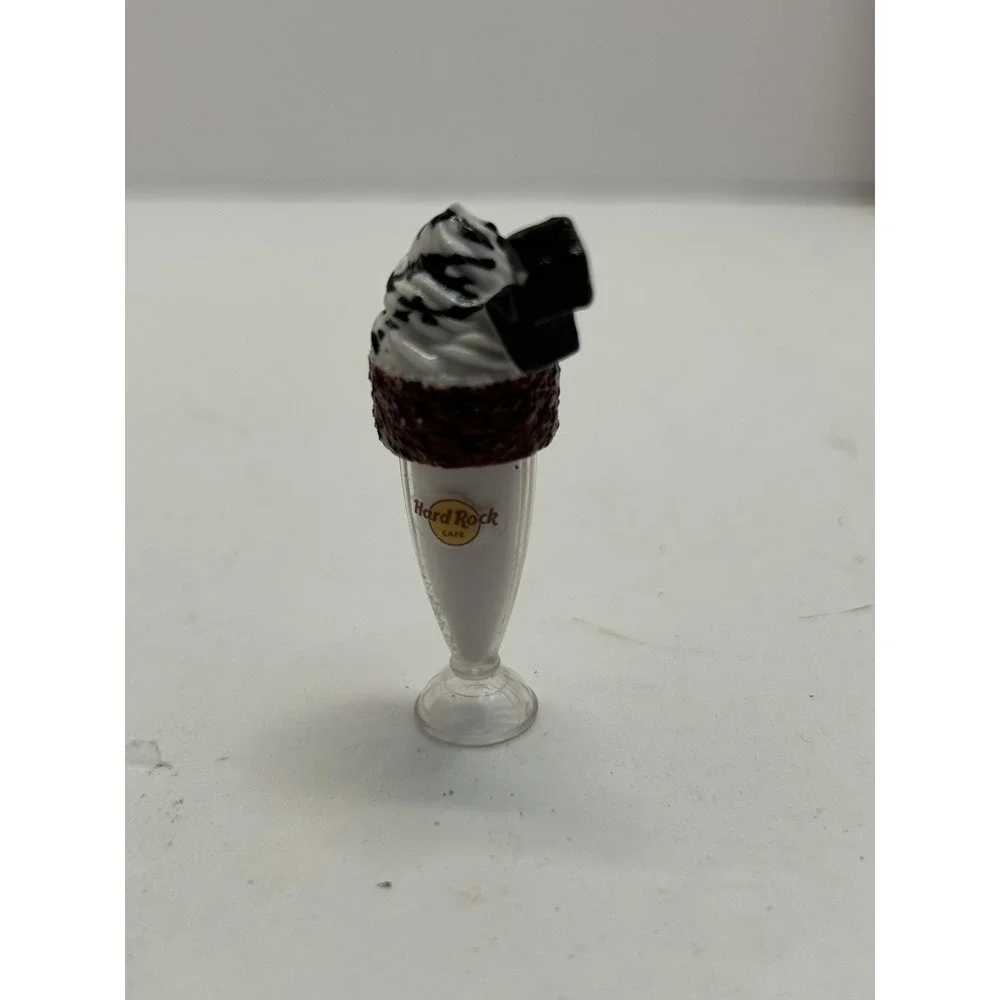 Hard Rock Cafe Mini Drink Figurines Lot 2 Milkshake Blue Cocktail Small Plastic